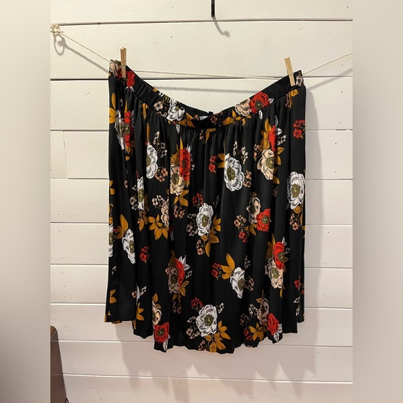 🌸ELOQUII ELEMENTS – Black Floral Pleated Skirt – Size 
28 - Picture 1 of 7